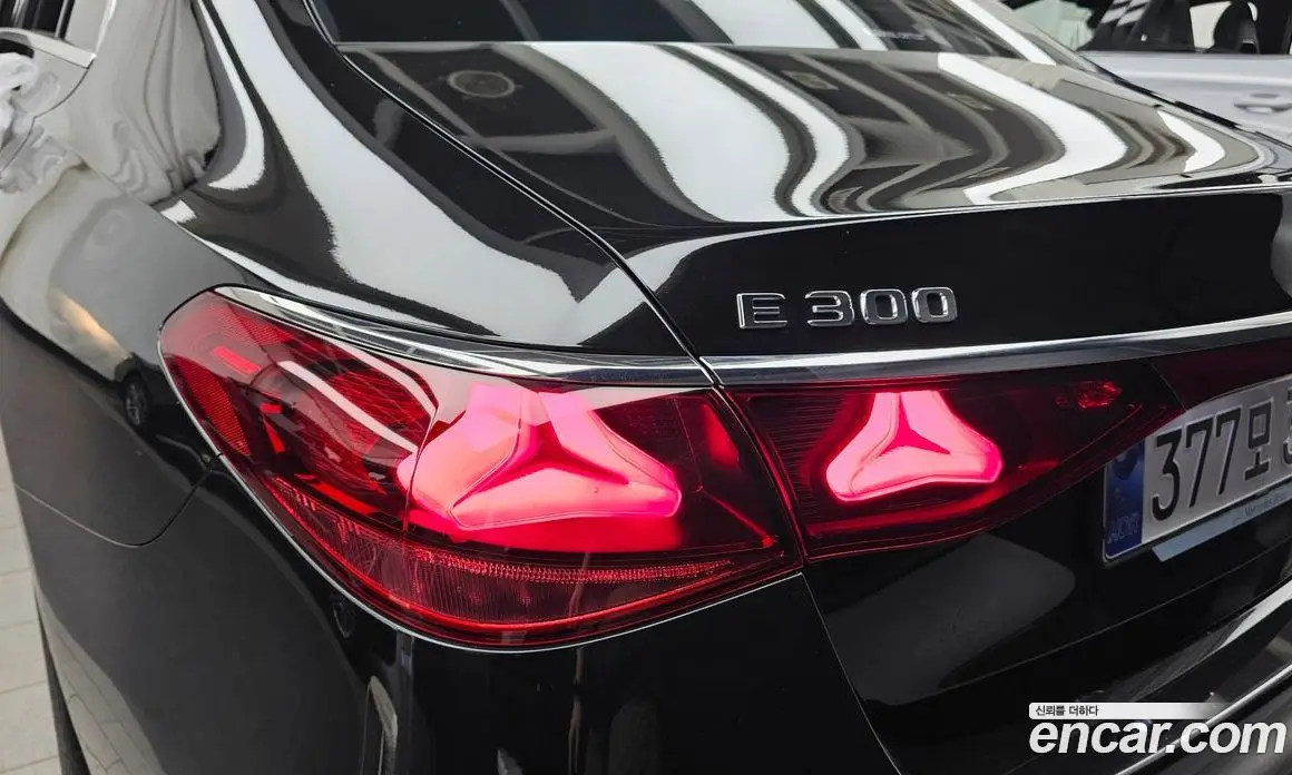 Mercedes-Benz E-Class 2024 2.0 автомат (гидро), фото 9