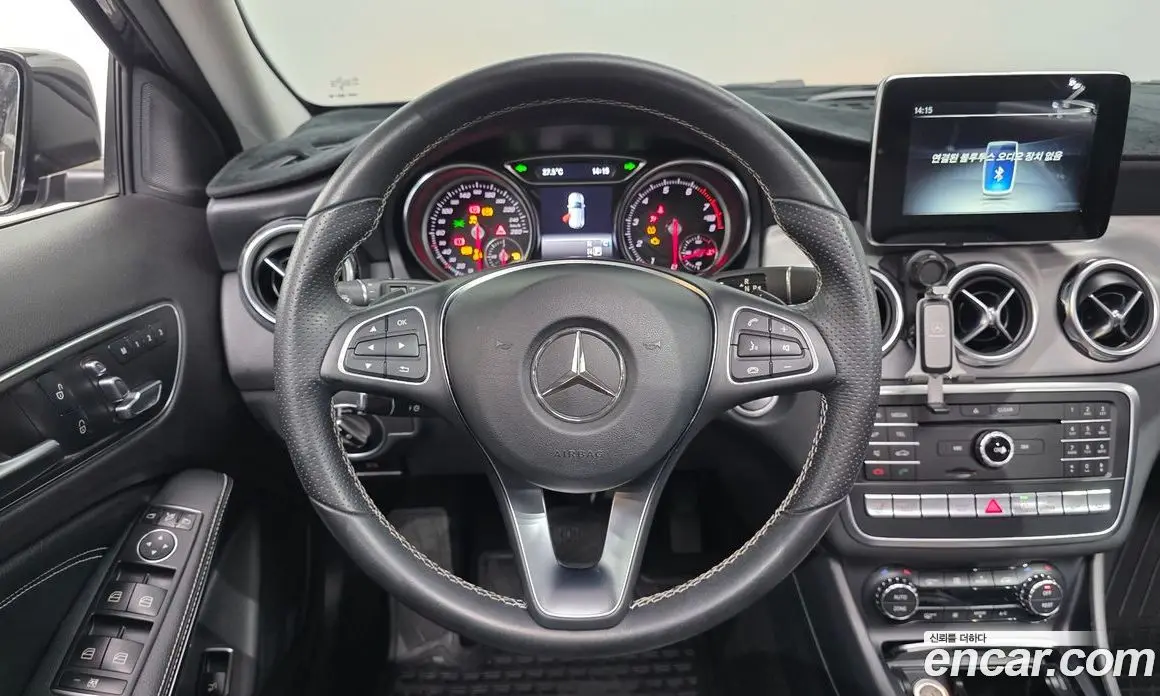 Mercedes-Benz GLA-Class 2018 2.0 автомат (гидро), фото 19 Mercedes-Benz GLA-Class 2018 2.0 автомат (гидро), фото 19
