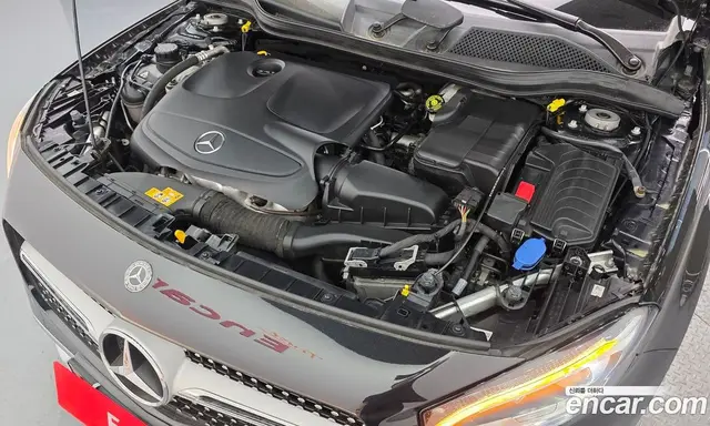 Mercedes-Benz GLA-Class 2018 2.0 автомат (гидро), миниатюра 6 Mercedes-Benz GLA-Class 2018 2.0 автомат (гидро), миниатюра 6
