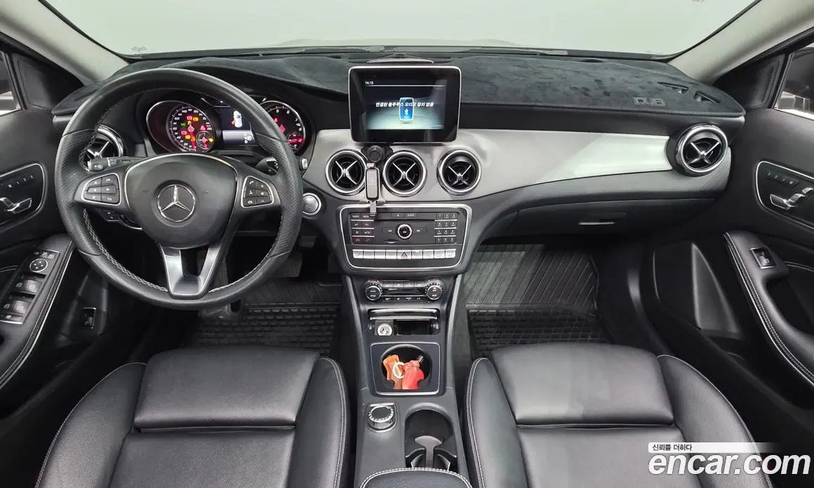 Mercedes-Benz GLA-Class 2018 2.0 автомат (гидро), фото 10 Mercedes-Benz GLA-Class 2018 2.0 автомат (гидро), фото 10