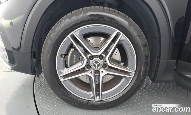 Mercedes-Benz GLB-Class 2024 2.0 автомат (гидро), миниатюра 5 Mercedes-Benz GLB-Class 2024 2.0 автомат (гидро), миниатюра 5