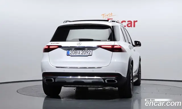 Mercedes-Benz GLE-Class 2025 2.0 автомат (гидро), миниатюра 4