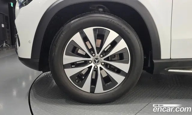 Mercedes-Benz GLE-Class 2025 2.0 автомат (гидро), миниатюра 5