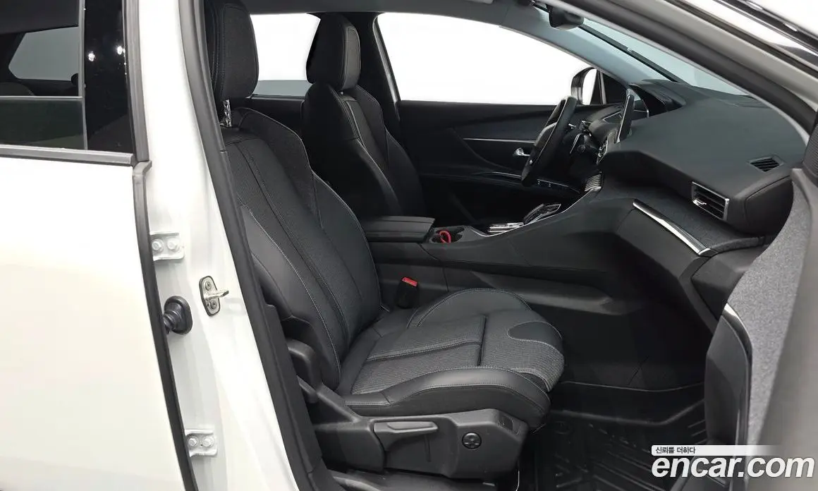Peugeot 5008 2022 1.2 автомат (гидро), фото 17 Peugeot 5008 2022 1.2 автомат (гидро), фото 17