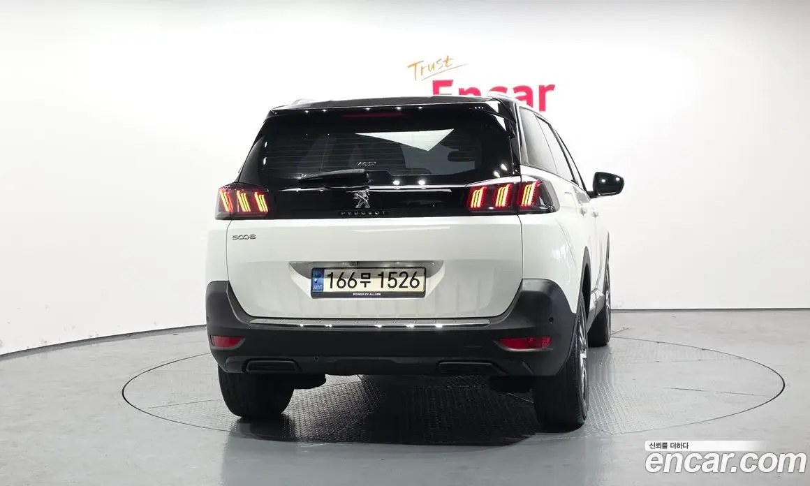 Peugeot 5008 2022 1.2 автомат (гидро), фото 4 Peugeot 5008 2022 1.2 автомат (гидро), фото 4
