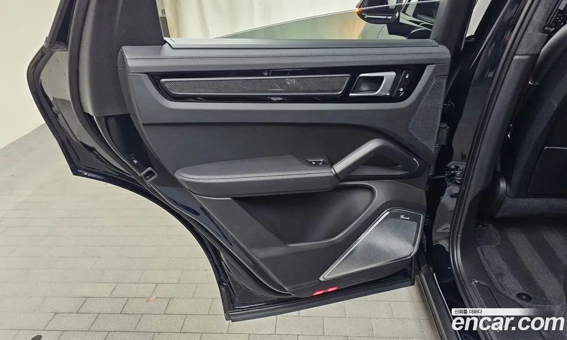 Porsche Cayenne 2022 4.0 автомат (гидро), фото 15 Porsche Cayenne 2022 4.0 автомат (гидро), фото 15