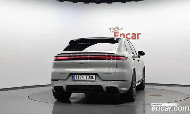 Porsche Cayenne 2024 3.0 автомат (гидро), миниатюра 3