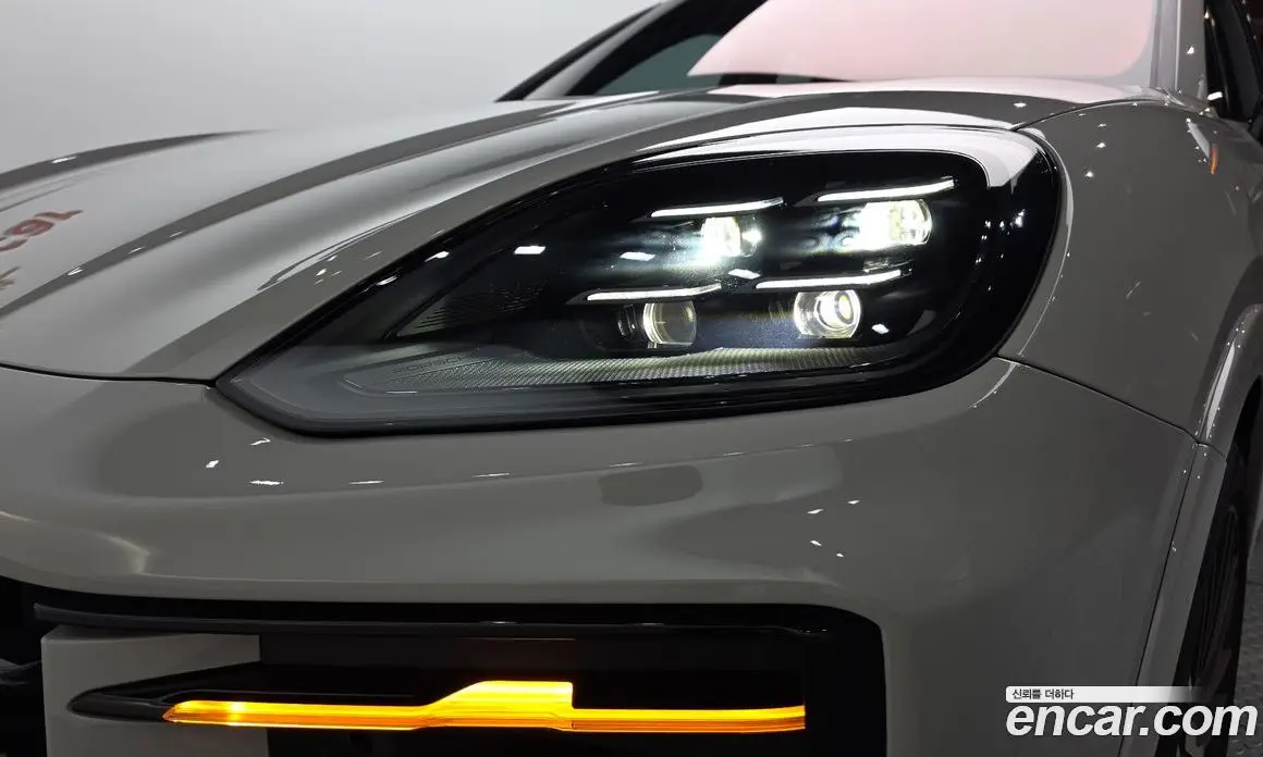 Porsche Cayenne 2024 3.0 автомат (гидро), фото 7