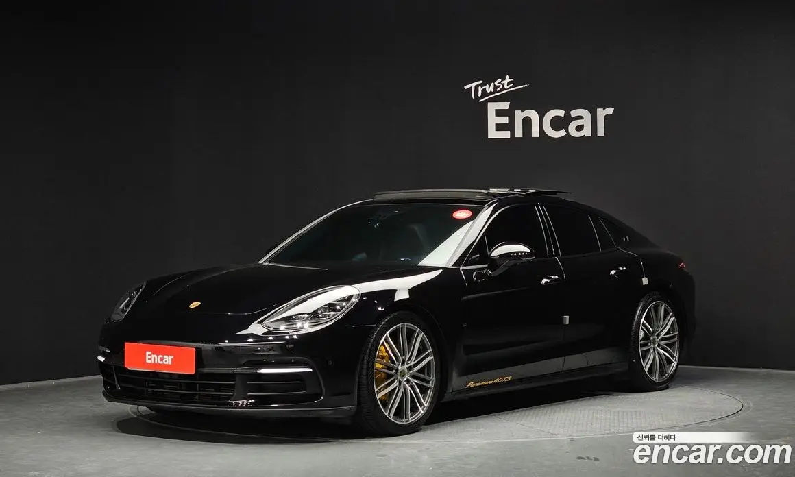Porsche Panamera 2018 3.0 автомат (гидро), фото 1 Porsche Panamera 2018 3.0 автомат (гидро), фото 1