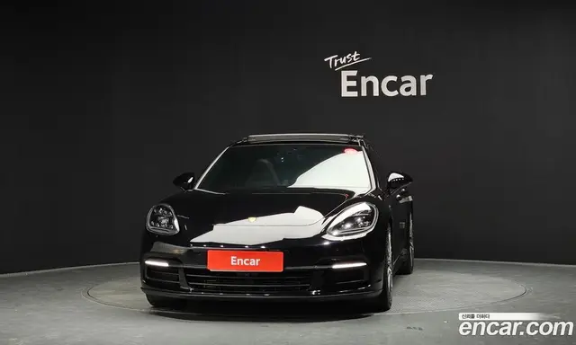 Porsche Panamera 2018 3.0 автомат (гидро), миниатюра 3 Porsche Panamera 2018 3.0 автомат (гидро), миниатюра 3