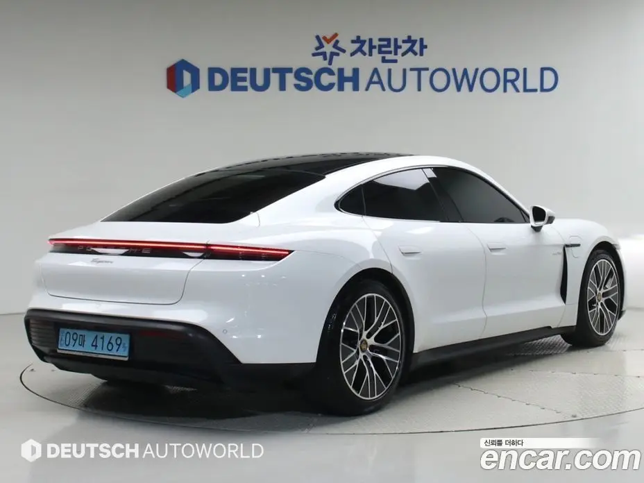 Porsche Taycan 2023 автомат (гидро), фото 2 Porsche Taycan 2023 автомат (гидро), фото 2