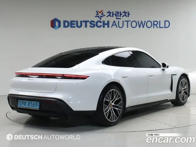 Porsche Taycan 2023 автомат (гидро), миниатюра 2 Porsche Taycan 2023 автомат (гидро), миниатюра 2