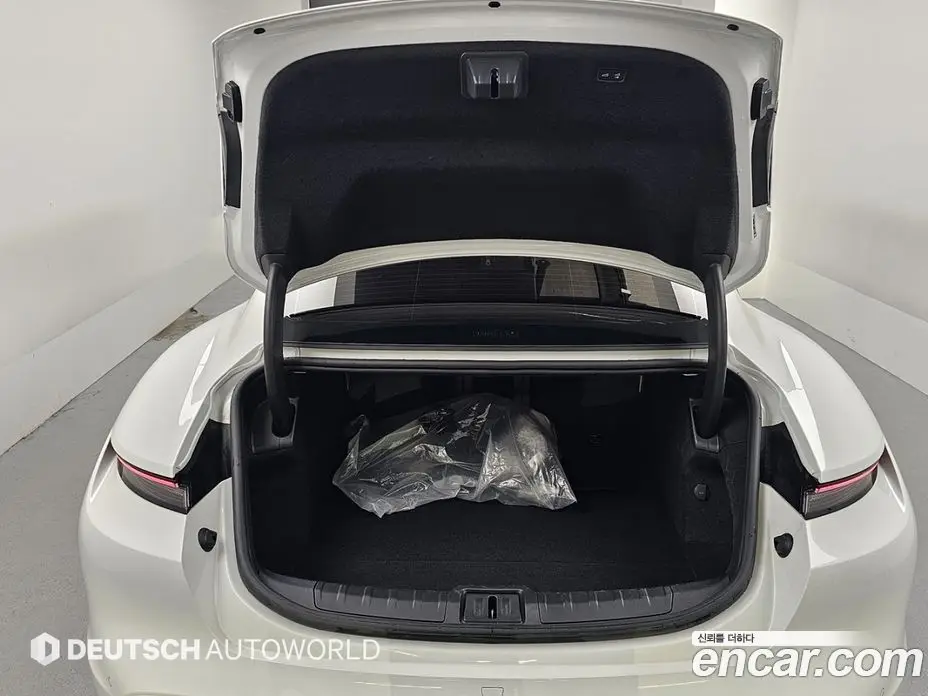 Porsche Taycan 2023 автомат (гидро), фото 19 Porsche Taycan 2023 автомат (гидро), фото 19