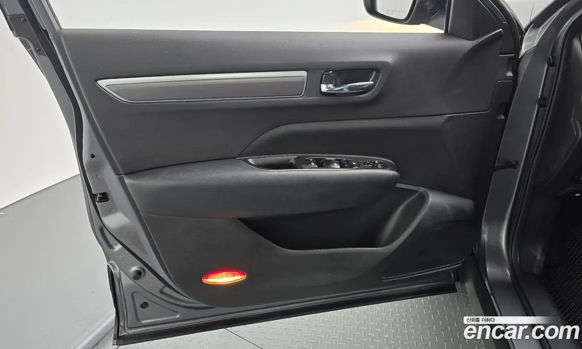 Renault (Samsung) QM6 2016 2.0 автомат (гидро), фото 14 Renault (Samsung) QM6 2016 2.0 автомат (гидро), фото 14