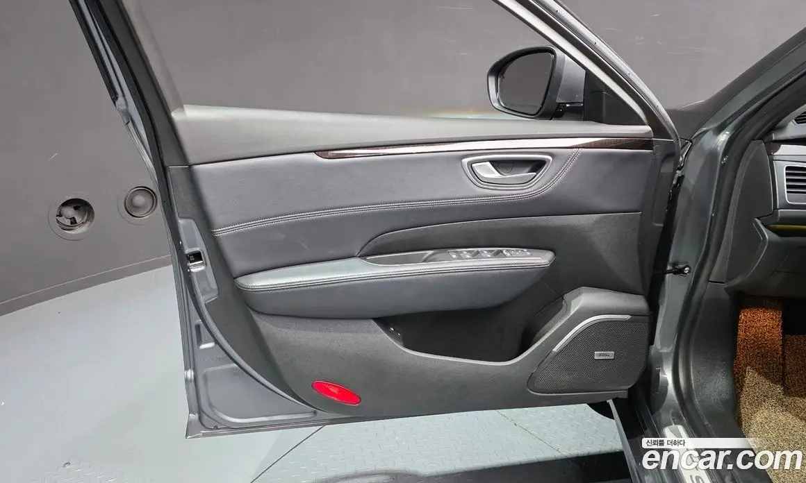 Renault (Samsung) SM6 2016 1.6 автомат (гидро), фото 14 Renault (Samsung) SM6 2016 1.6 автомат (гидро), фото 14