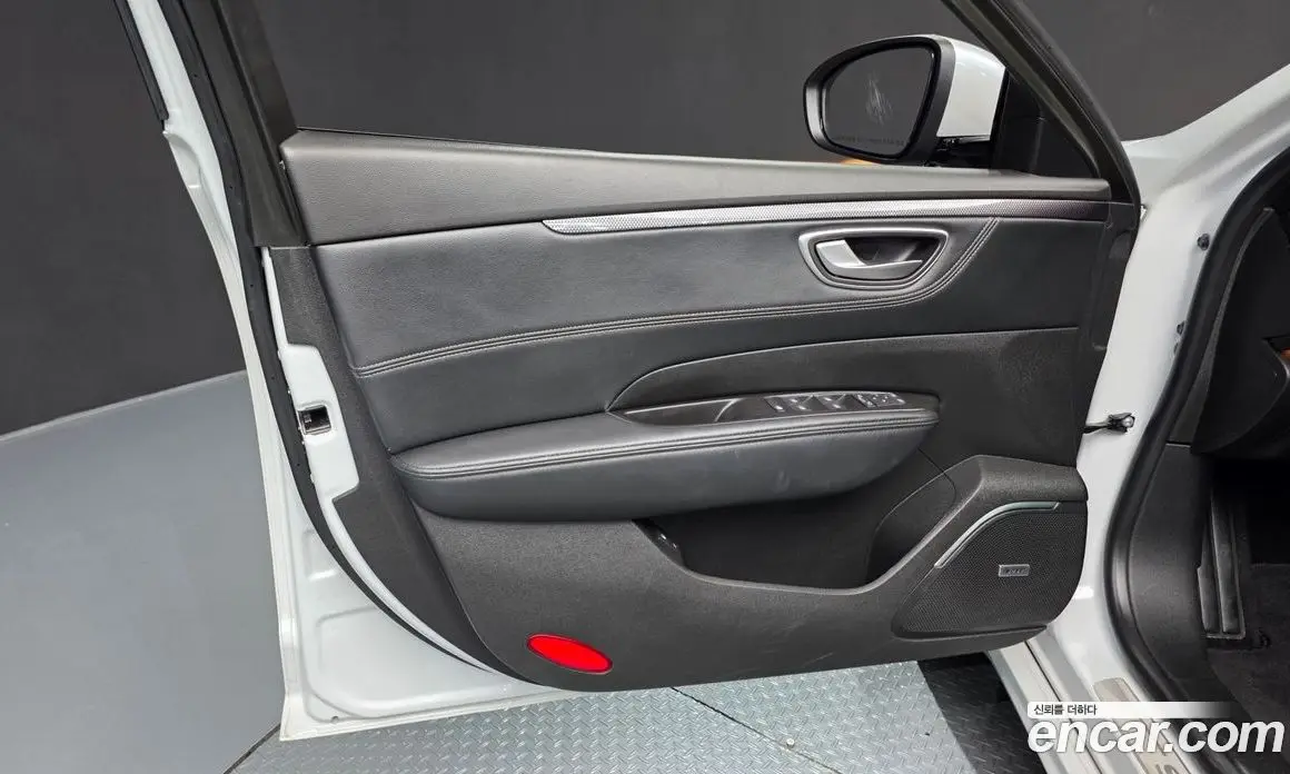 Renault (Samsung) SM6 2018 2.0 автомат (гидро), фото 14 Renault (Samsung) SM6 2018 2.0 автомат (гидро), фото 14