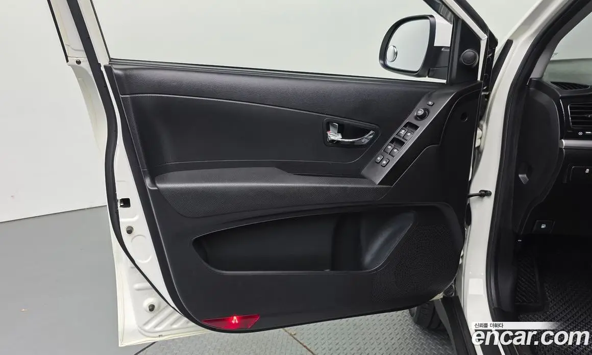 SsangYong Korando 2013 2.0 автомат (гидро), фото 14