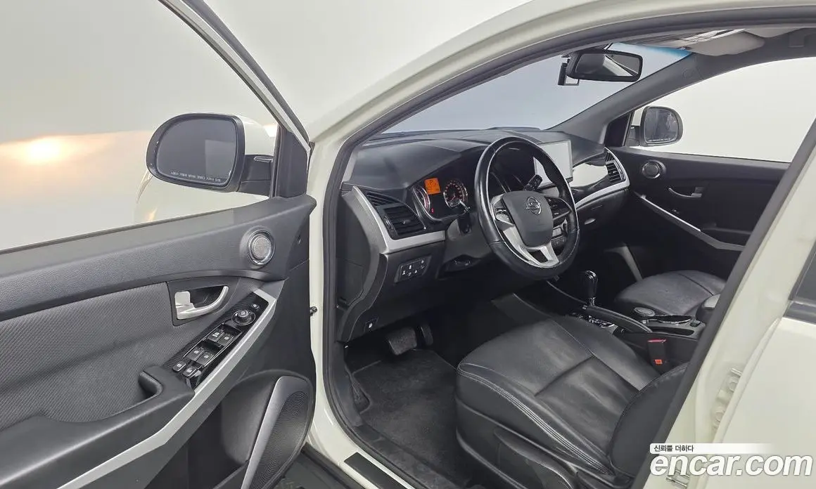 SsangYong Korando 2017 2.2 автомат (гидро), фото 13
