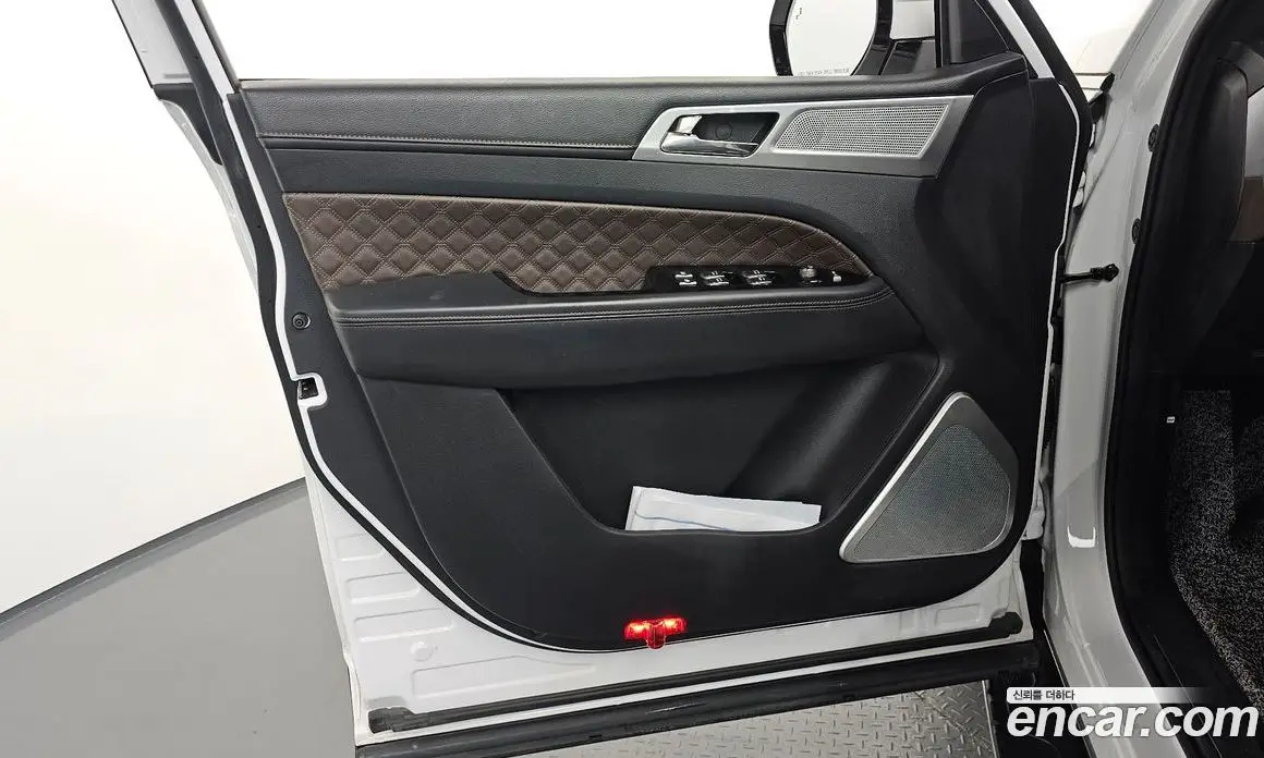 SsangYong Rexton 2023 2.2 автомат (гидро), фото 14