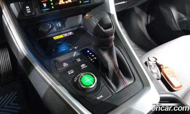 Toyota RAV4 2025 2.5 автомат (гидро), миниатюра 12