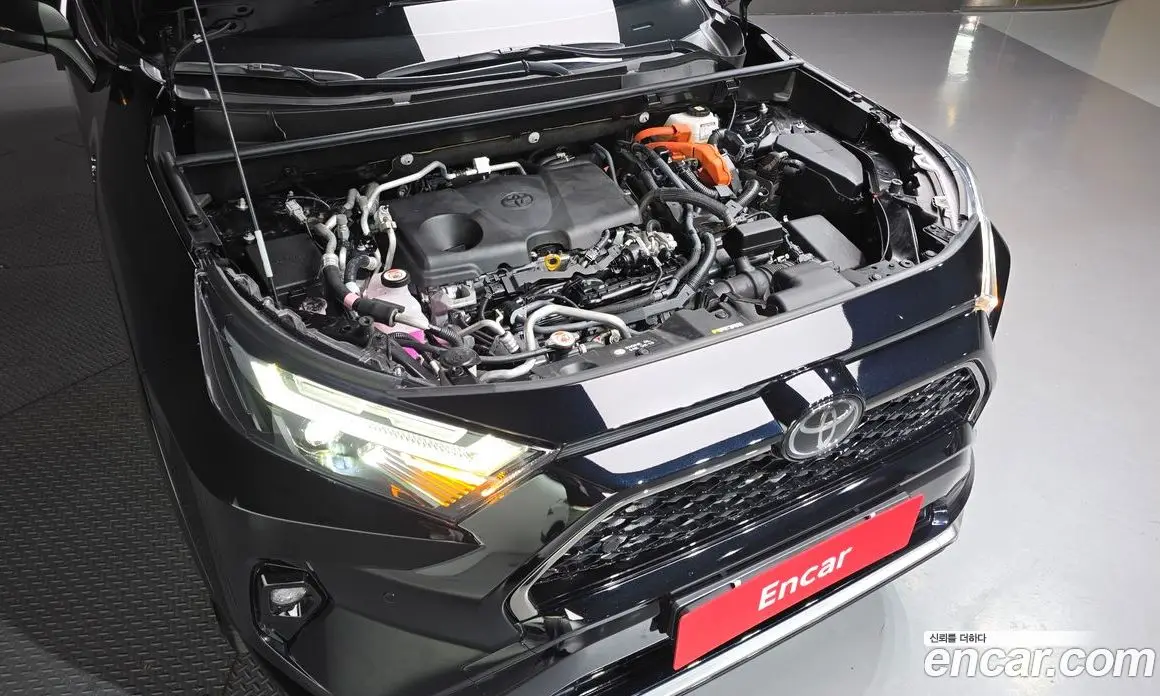 Toyota RAV4 2025 2.5 автомат (гидро), фото 6