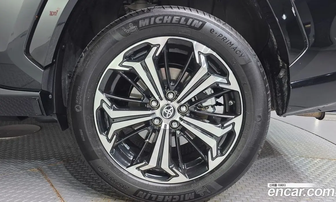 Toyota RAV4 2025 2.5 автомат (гидро), фото 7