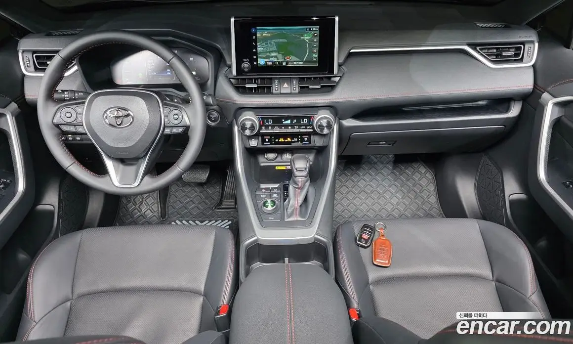 Toyota RAV4 2025 2.5 автомат (гидро), фото 10