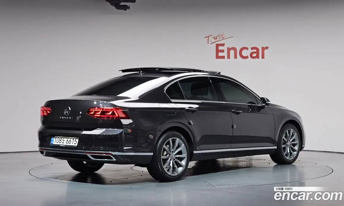Volkswagen Passat 2022 2.0 автомат (гидро), фото 1 Volkswagen Passat 2022 2.0 автомат (гидро), фото 1
