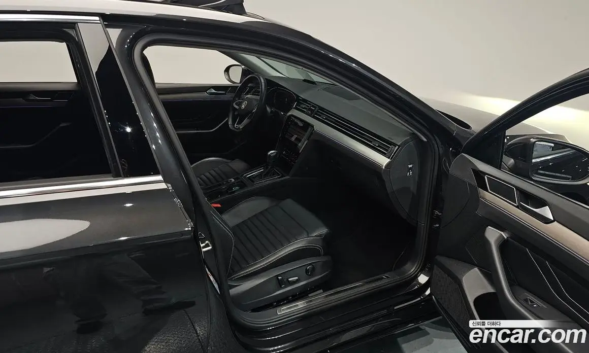 Volkswagen Passat 2022 2.0 автомат (гидро), фото 15 Volkswagen Passat 2022 2.0 автомат (гидро), фото 15