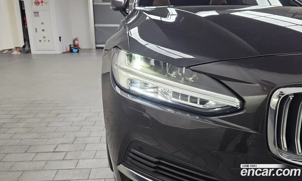Volvo S90 2021 2.0 автомат (гидро), фото 8 Volvo S90 2021 2.0 автомат (гидро), фото 8
