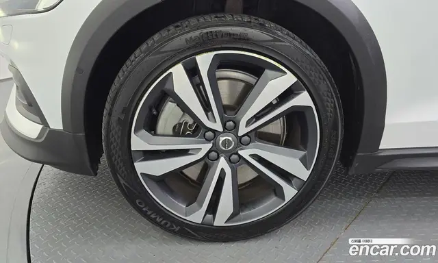 Volvo V60 2020 2.0 автомат (гидро), миниатюра 5 Volvo V60 2020 2.0 автомат (гидро), миниатюра 5