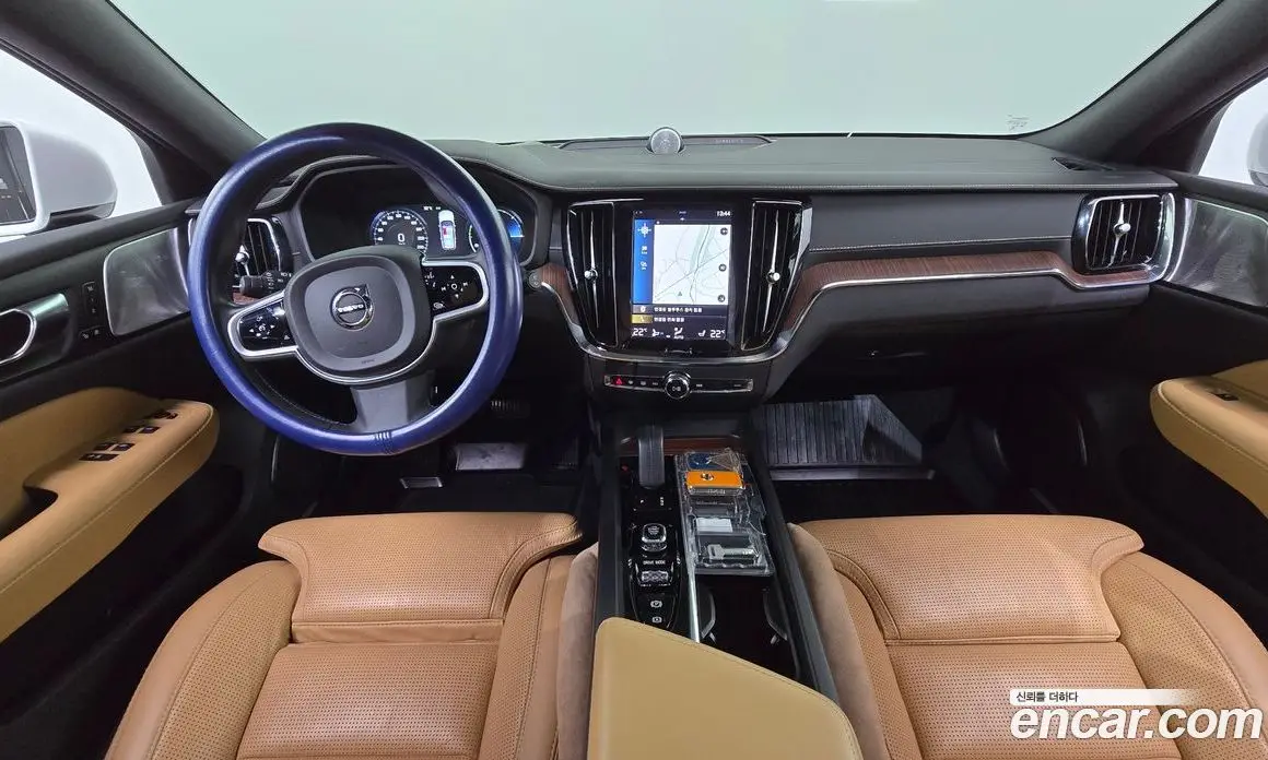 Volvo V60 2020 2.0 автомат (гидро), фото 7 Volvo V60 2020 2.0 автомат (гидро), фото 7