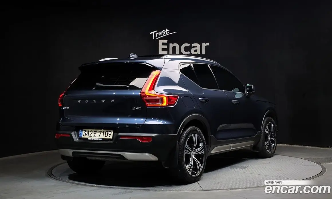 Volvo XC40 2022 2.0 автомат (гидро), фото 2 Volvo XC40 2022 2.0 автомат (гидро), фото 2