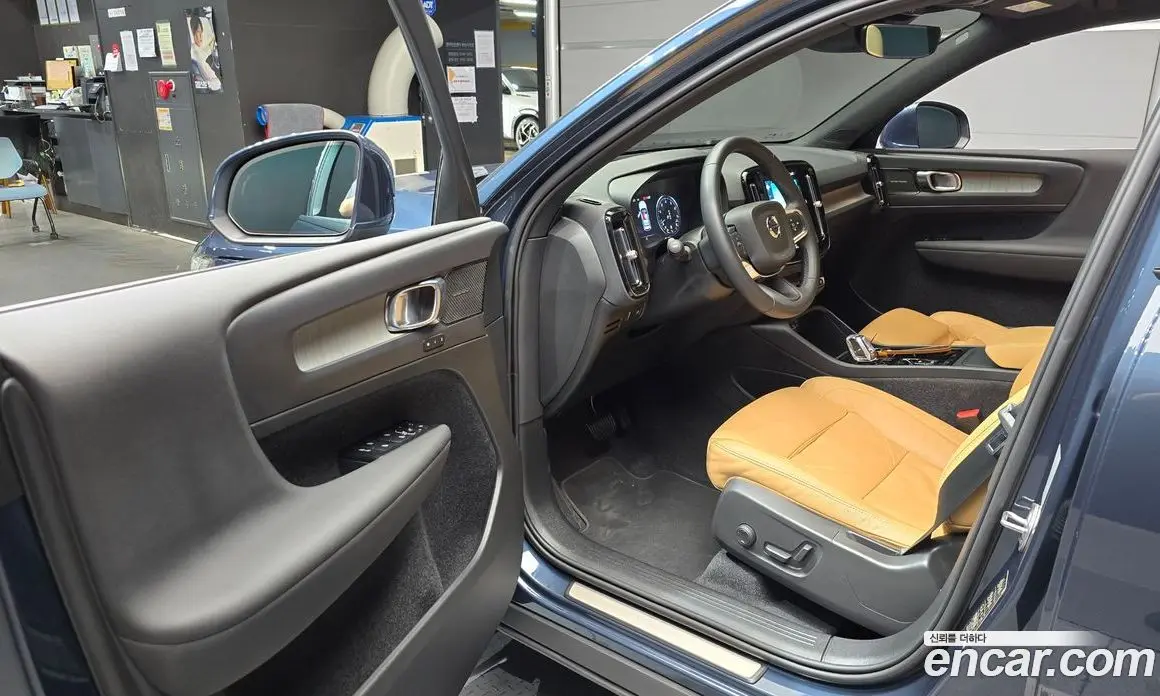 Volvo XC40 2022 2.0 автомат (гидро), фото 13 Volvo XC40 2022 2.0 автомат (гидро), фото 13