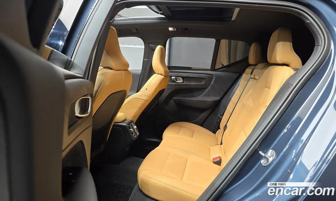Volvo XC40 2022 2.0 автомат (гидро), фото 18 Volvo XC40 2022 2.0 автомат (гидро), фото 18