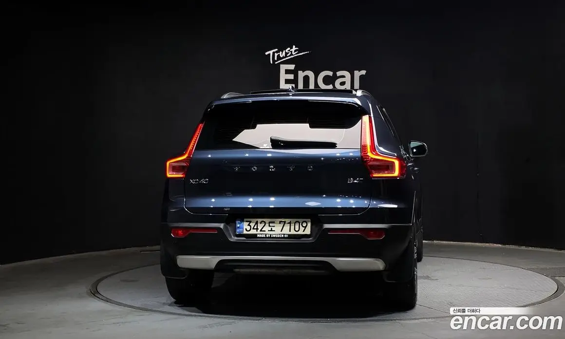 Volvo XC40 2022 2.0 автомат (гидро), фото 4 Volvo XC40 2022 2.0 автомат (гидро), фото 4