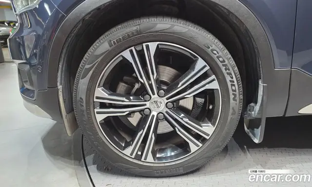 Volvo XC40 2022 2.0 автомат (гидро), миниатюра 5 Volvo XC40 2022 2.0 автомат (гидро), миниатюра 5