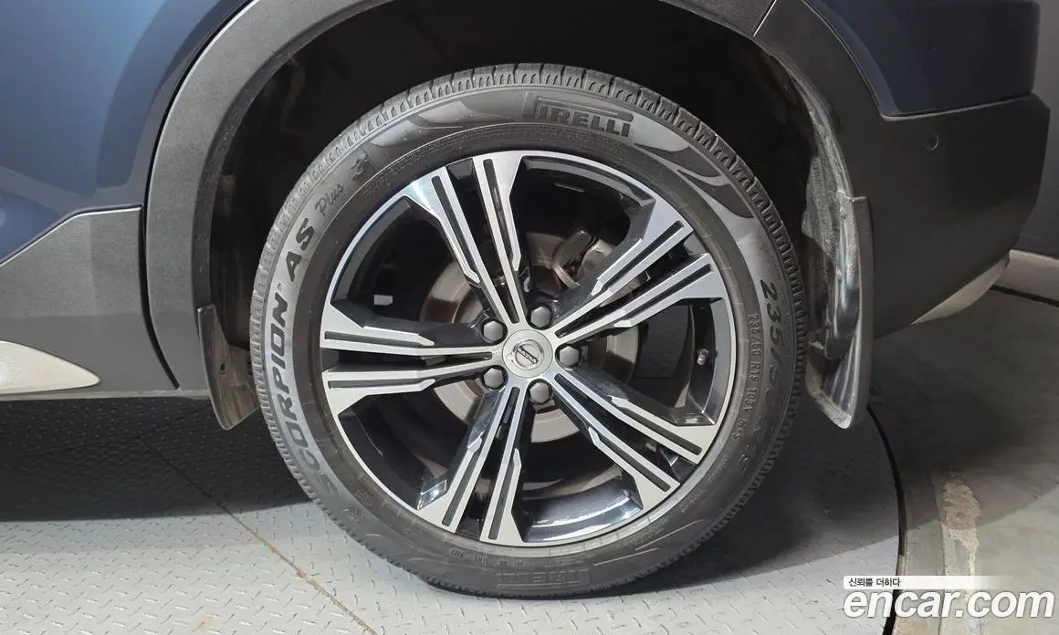 Volvo XC40 2022 2.0 автомат (гидро), фото 7 Volvo XC40 2022 2.0 автомат (гидро), фото 7