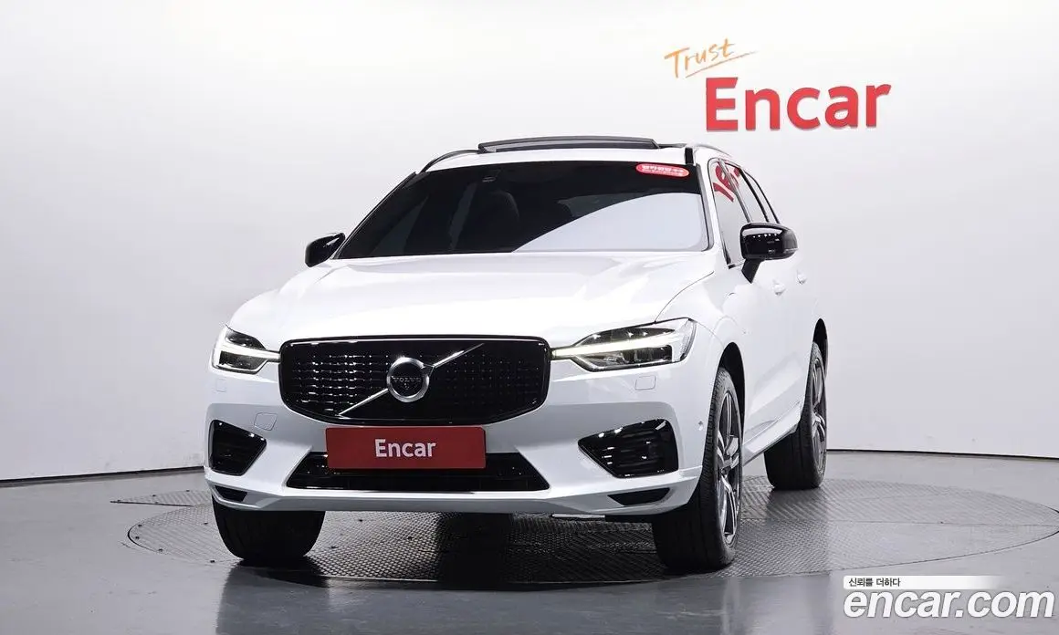 Volvo XC60 2021 2.0 автомат (гидро), фото 2 Volvo XC60 2021 2.0 автомат (гидро), фото 2
