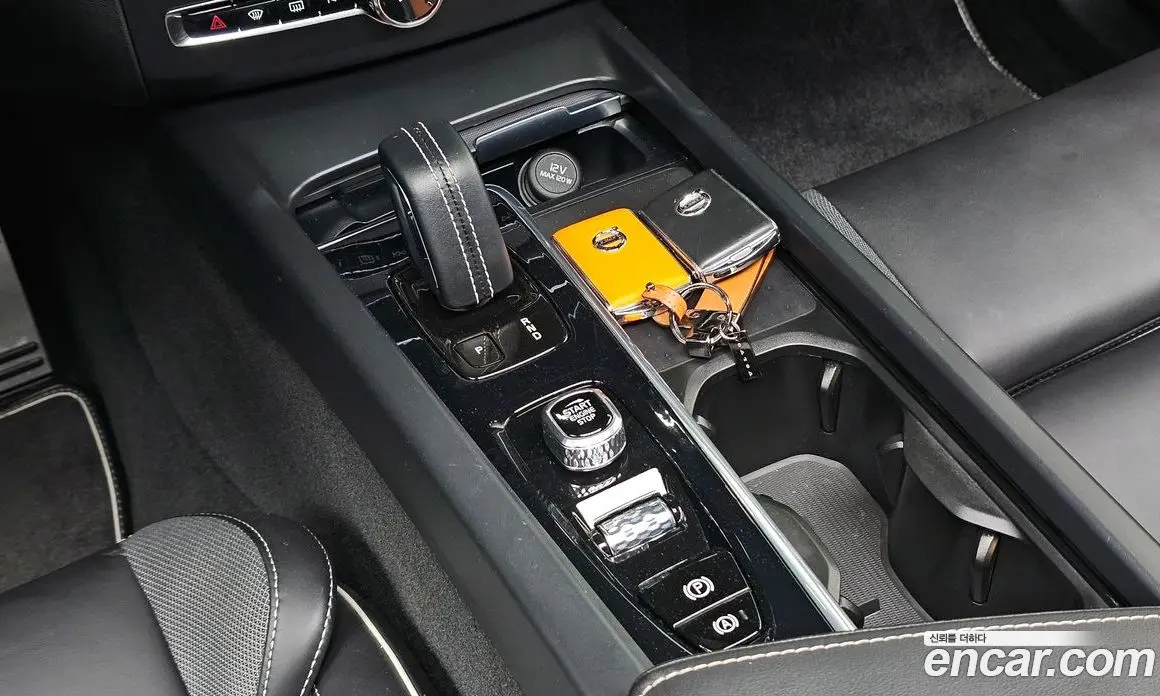 Volvo XC60 2021 2.0 автомат (гидро), фото 11 Volvo XC60 2021 2.0 автомат (гидро), фото 11
