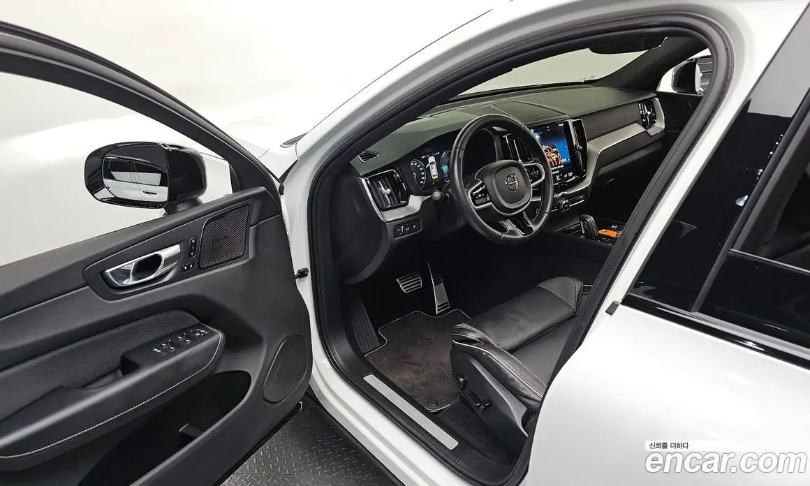 Volvo XC60 2021 2.0 автомат (гидро), фото 12 Volvo XC60 2021 2.0 автомат (гидро), фото 12