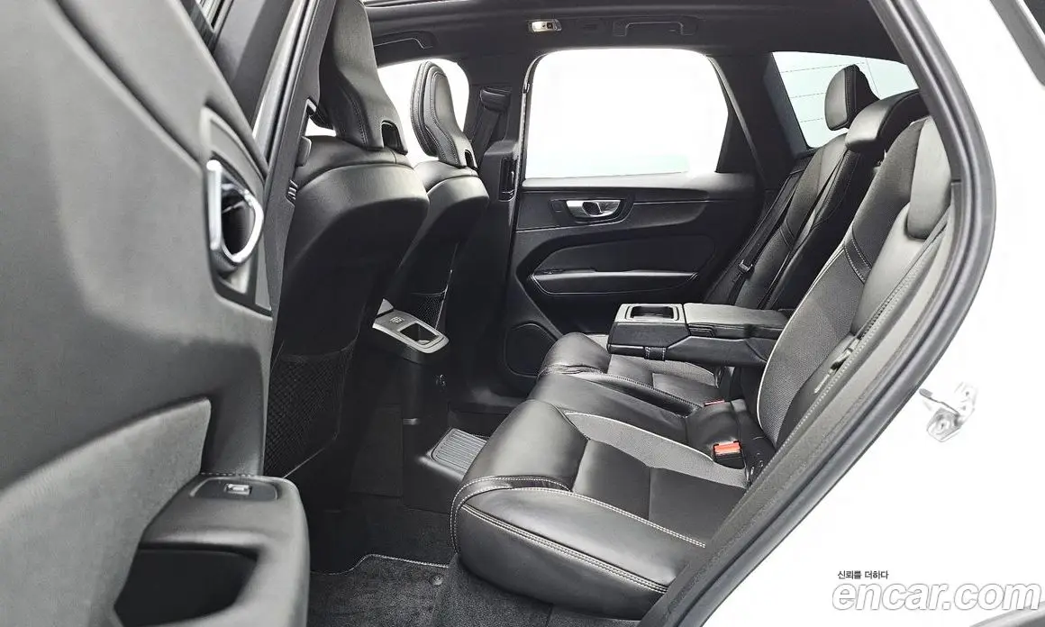 Volvo XC60 2021 2.0 автомат (гидро), фото 17 Volvo XC60 2021 2.0 автомат (гидро), фото 17