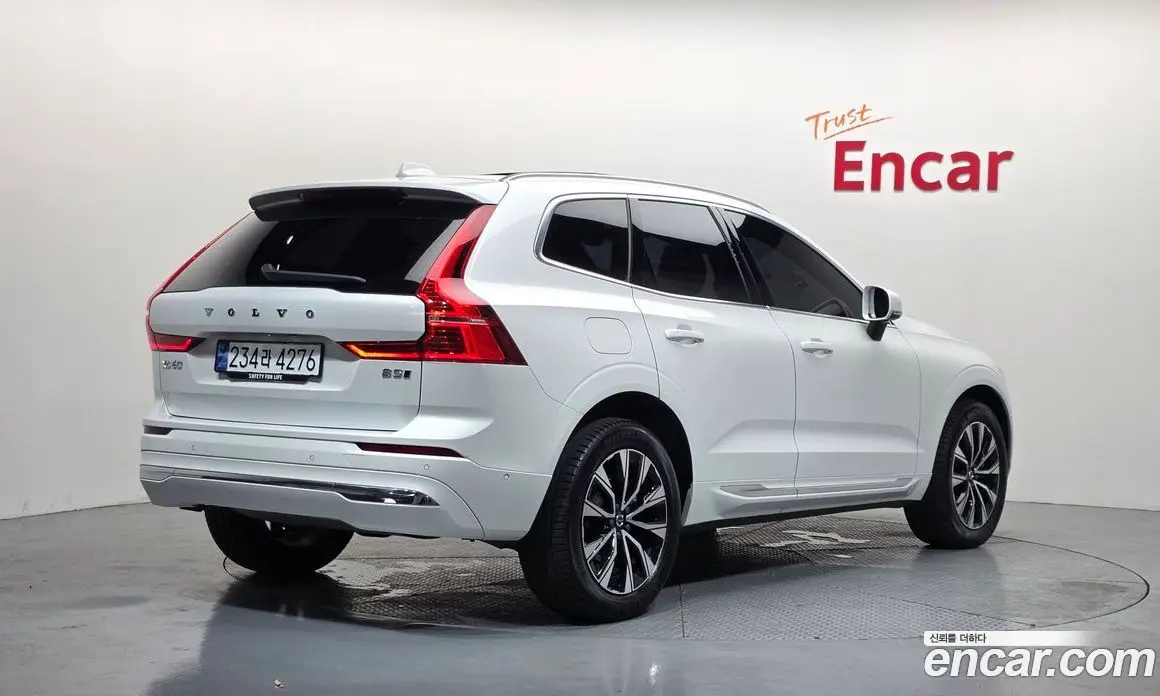 Volvo XC60 2023 2.0 автомат (гидро), фото 2 Volvo XC60 2023 2.0 автомат (гидро), фото 2
