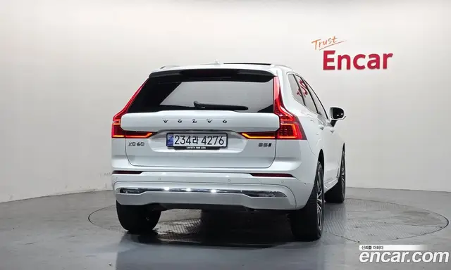 Volvo XC60 2023 2.0 автомат (гидро), миниатюра 4 Volvo XC60 2023 2.0 автомат (гидро), миниатюра 4