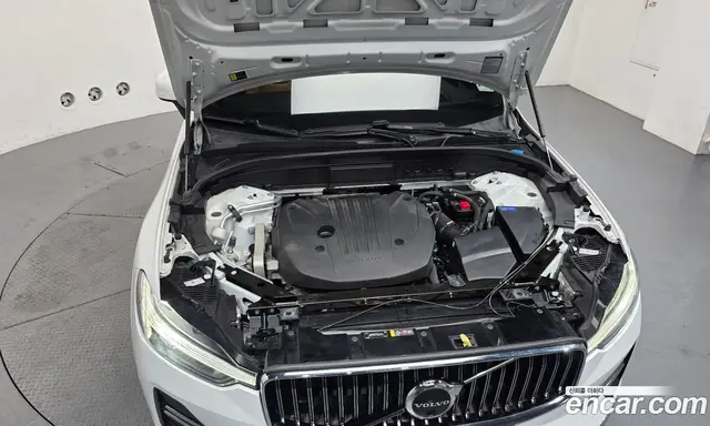 Volvo XC60 2023 2.0 автомат (гидро), миниатюра 6 Volvo XC60 2023 2.0 автомат (гидро), миниатюра 6