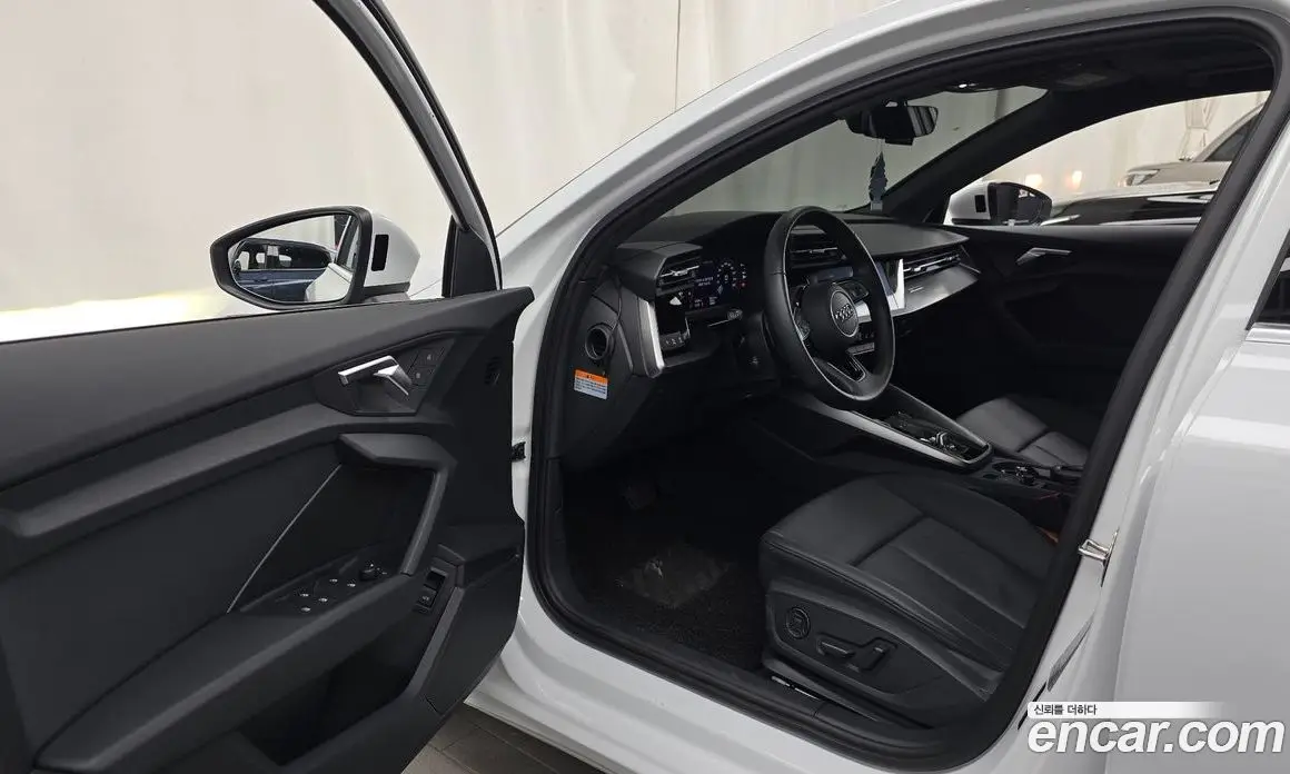 Audi A3 2022 2.0 автомат (гидро), фото 13