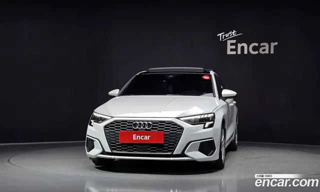 Audi A3 2022 2.0 автомат (гидро), миниатюра 3