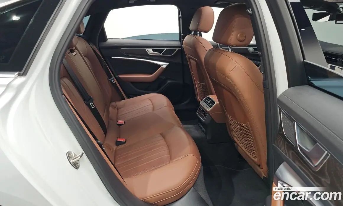 Audi A6 2021 2.0 автомат (гидро), фото 17