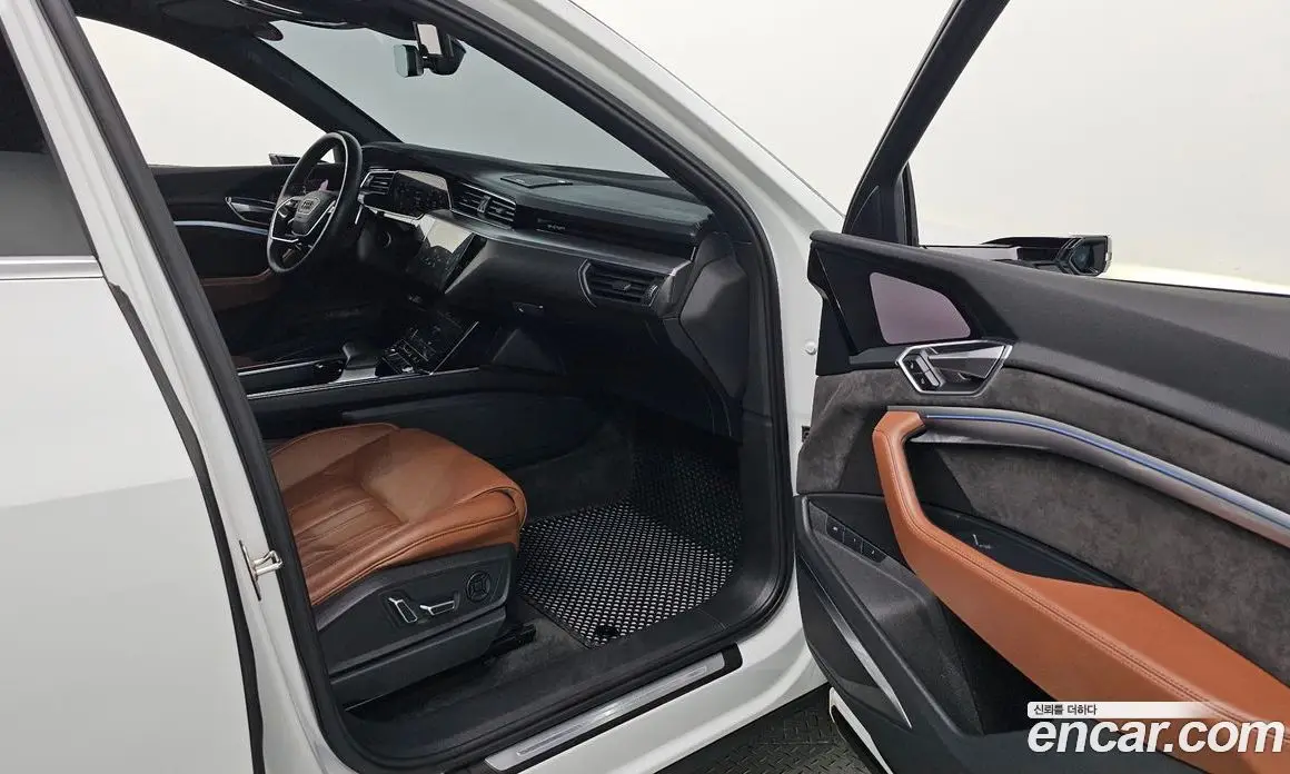 Audi e-tron 2021 0.2 автомат (гидро), фото 16