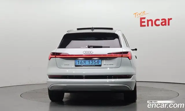 Audi e-tron 2021 0.2 автомат (гидро), миниатюра 4